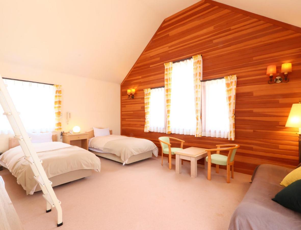 Ryosha Tsukiakari Bed & Breakfast Yamanakako Exterior photo