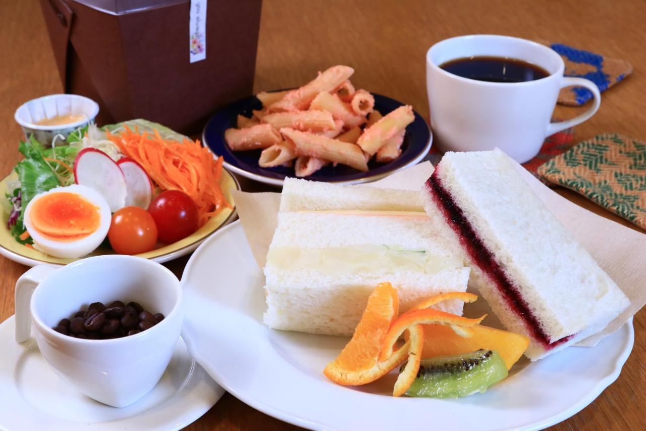Ryosha Tsukiakari Bed & Breakfast Yamanakako Exterior photo